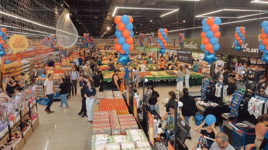 SuperKoch inaugura nova loja em Balneário Camboriú com checkouts híbridos