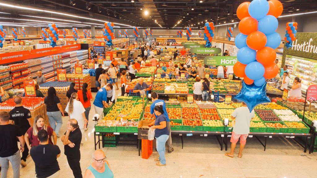 SuperKoch inaugura nova loja em Balneário Camboriú com checkouts híbridos